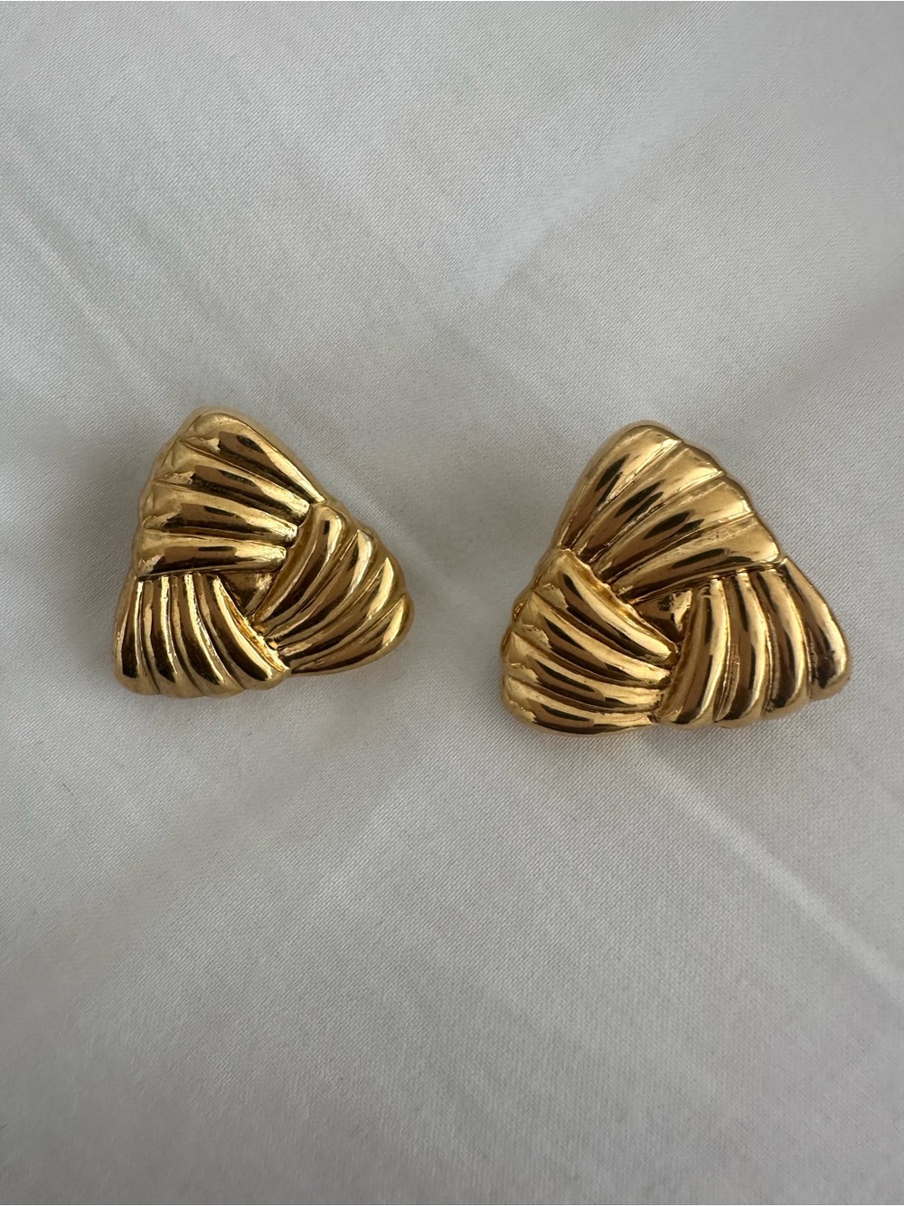 Heaven Mayhem Tri Gold Earring